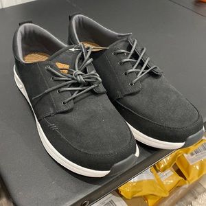Reef shoes